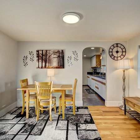 Little Blue Bungalow On Boise'S Bench, Pet Friendly, Fully Fenced Yard With Doggie Door! 2 Miles From Bsu, 5 Minutes From Downtown Boise, Desk And Workstation For Remote Workers, 2 Tv'S Large Walk-In Closet, Good For Mid-Term Stays Luaran gambar