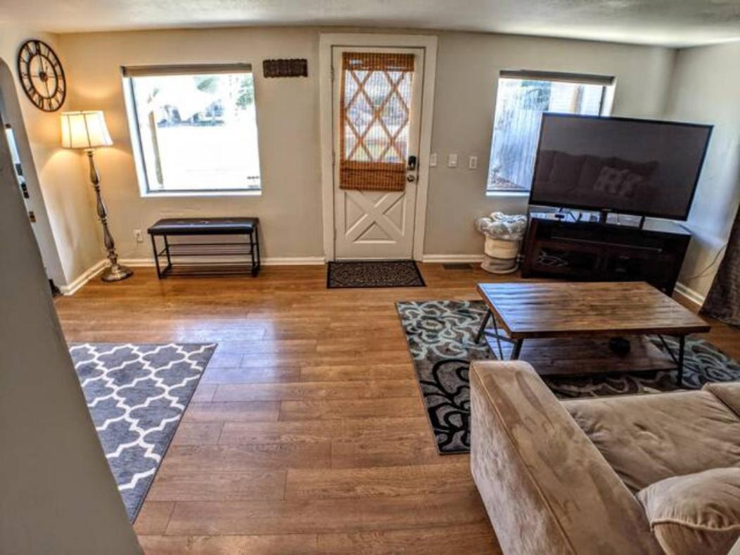 Little Blue Bungalow On Boise'S Bench, Pet Friendly, Fully Fenced Yard With Doggie Door! 2 Miles From Bsu, 5 Minutes From Downtown Boise, Desk And Workstation For Remote Workers, 2 Tv'S Large Walk-In Closet, Good For Mid-Term Stays Luaran gambar