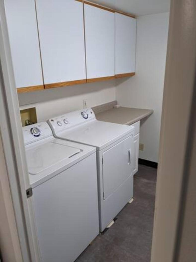 Little Blue Bungalow On Boise'S Bench, Pet Friendly, Fully Fenced Yard With Doggie Door! 2 Miles From Bsu, 5 Minutes From Downtown Boise, Desk And Workstation For Remote Workers, 2 Tv'S Large Walk-In Closet, Good For Mid-Term Stays Luaran gambar