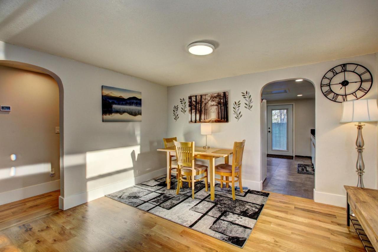 Little Blue Bungalow On Boise'S Bench, Pet Friendly, Fully Fenced Yard With Doggie Door! 2 Miles From Bsu, 5 Minutes From Downtown Boise, Desk And Workstation For Remote Workers, 2 Tv'S Large Walk-In Closet, Good For Mid-Term Stays Luaran gambar