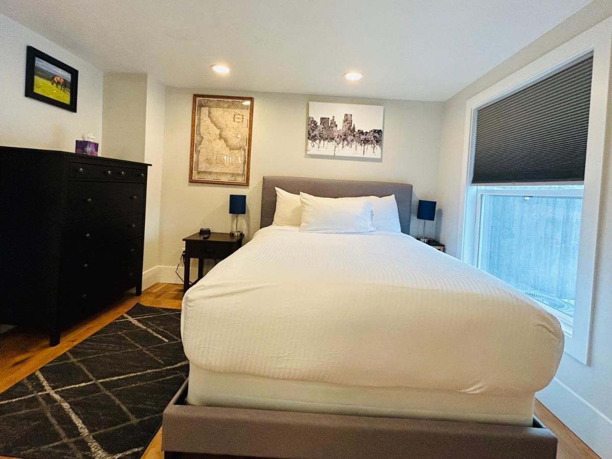 Little Blue Bungalow On Boise'S Bench, Pet Friendly, Fully Fenced Yard With Doggie Door! 2 Miles From Bsu, 5 Minutes From Downtown Boise, Desk And Workstation For Remote Workers, 2 Tv'S Large Walk-In Closet, Good For Mid-Term Stays Luaran gambar