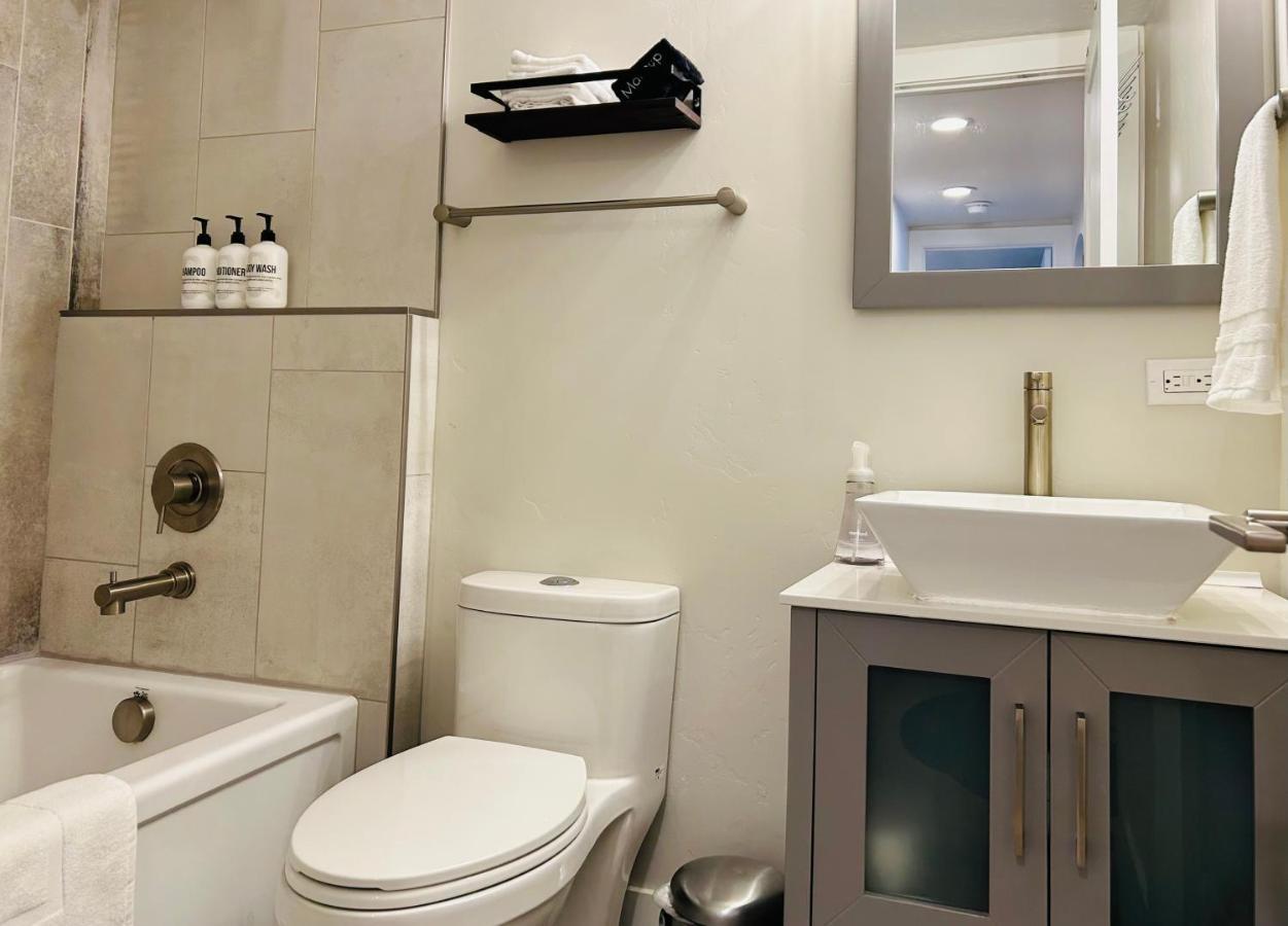 Little Blue Bungalow On Boise'S Bench, Pet Friendly, Fully Fenced Yard With Doggie Door! 2 Miles From Bsu, 5 Minutes From Downtown Boise, Desk And Workstation For Remote Workers, 2 Tv'S Large Walk-In Closet, Good For Mid-Term Stays Luaran gambar